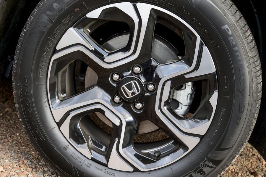 Колеса Honda CR-V 2017 года  (ZA) (фото 17 из 23)